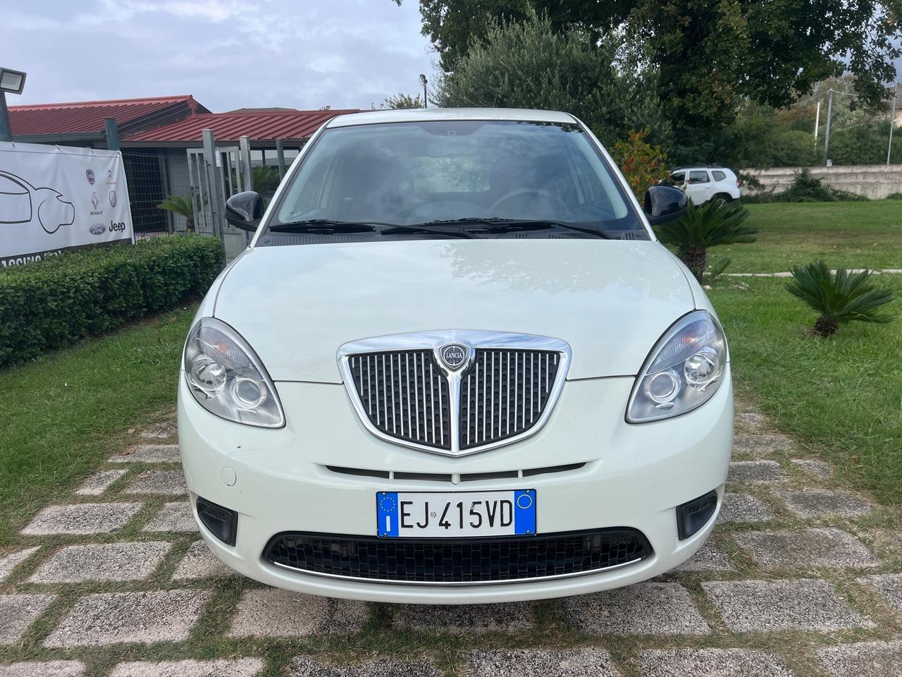 Lancia Ypsilon 1.2 69CV Unyca-2011"IMPECCABILE"
