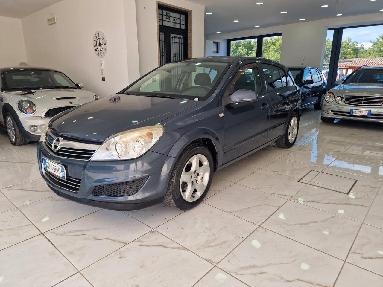 Opel Astra 1.4 16V Twinport 5 porte Club gpl