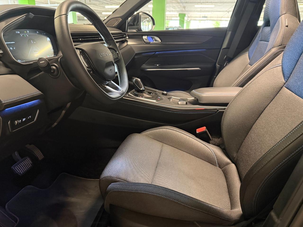 Lynk&co 01 PHEV More