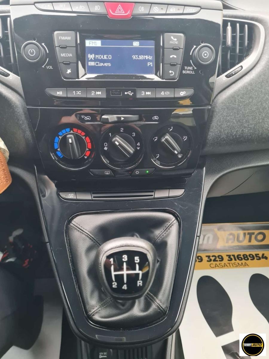 LANCIA Ypsilon 1.2 Benzina-26.000 Km-Neopatentati