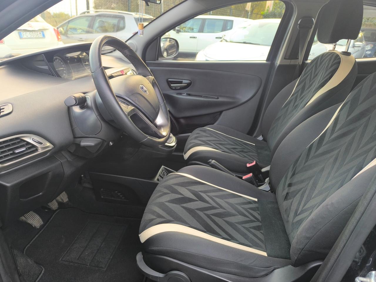 Lancia Ypsilon 1.2 69 CV 5 porte GPL Ecochic Gold