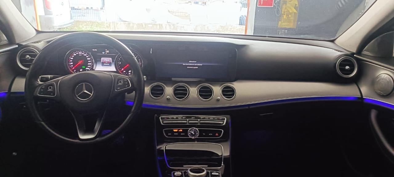 Mercedes-benz E 200 d Auto Premium Plus