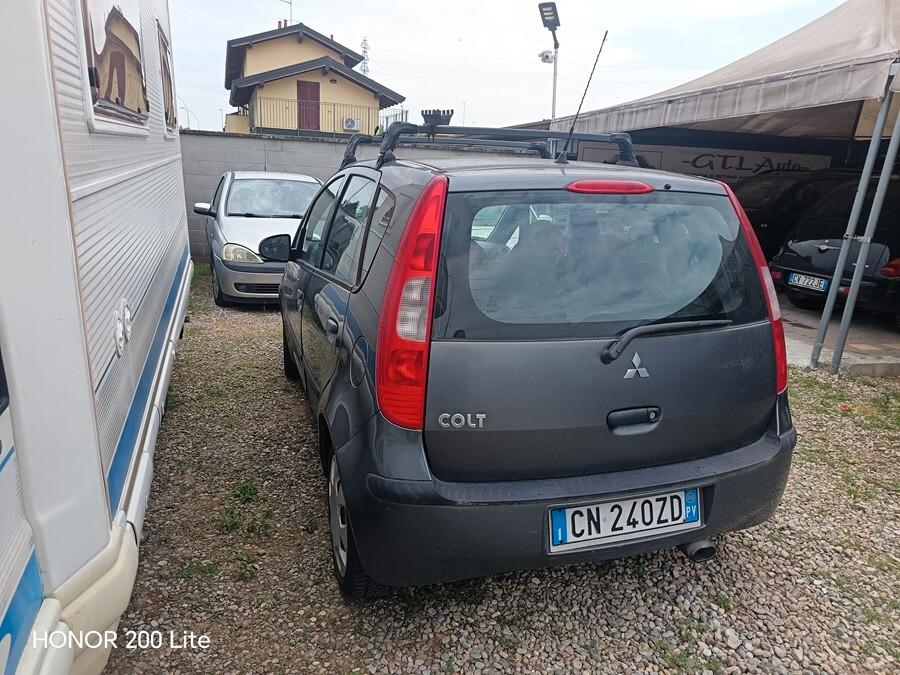 Mitsubishi Colt 1.3 16V 5p. Invite