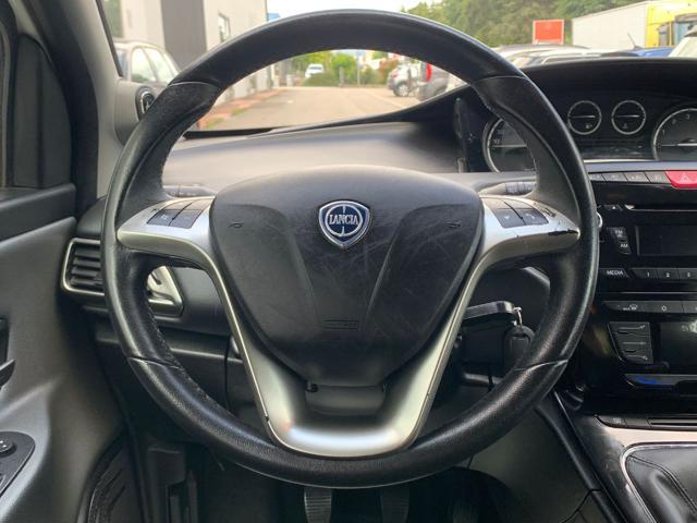LANCIA Ypsilon 1.2 69 CV 5 porte Silver