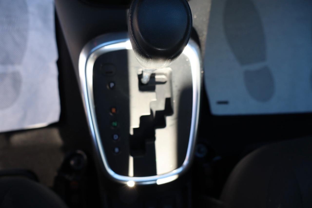 Toyota Yaris 1.5 Hybrid 5 porte Cool