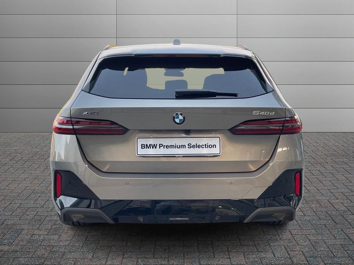 BMW 540d Touring 48V xdrive MSport Pro auto