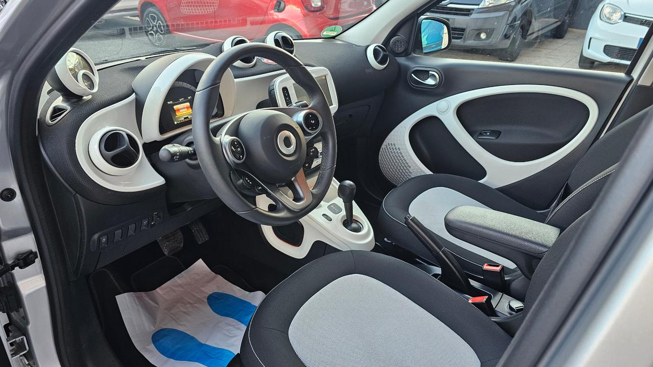 Smart Forfour 70 1.0 twinamic Passion NAV RETROCAM SENSORI CARVERTICAL OK