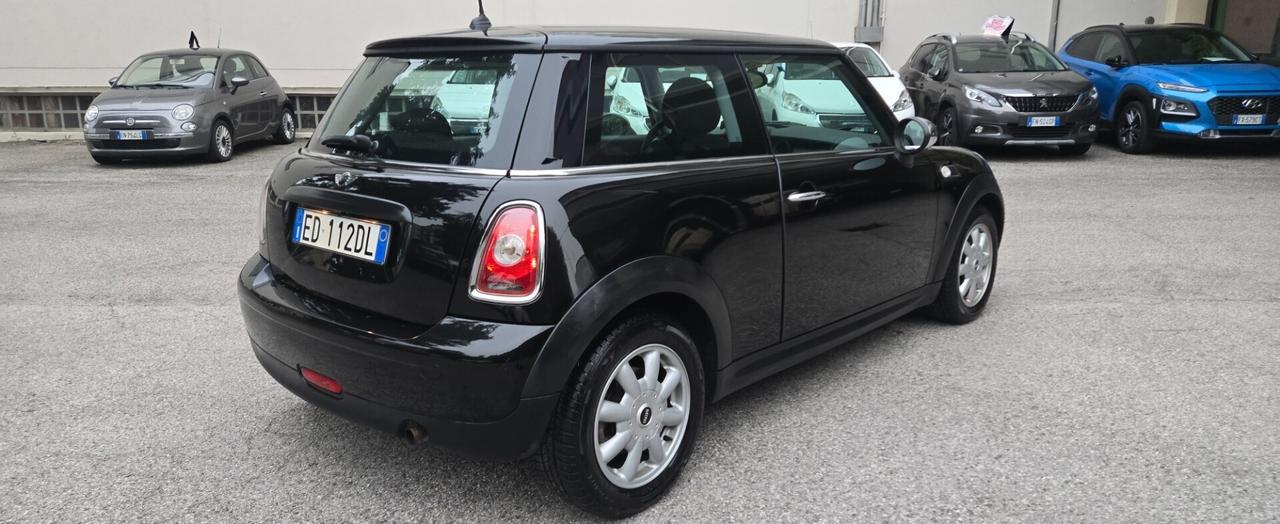 Mini 1.6 16V One (55kW)