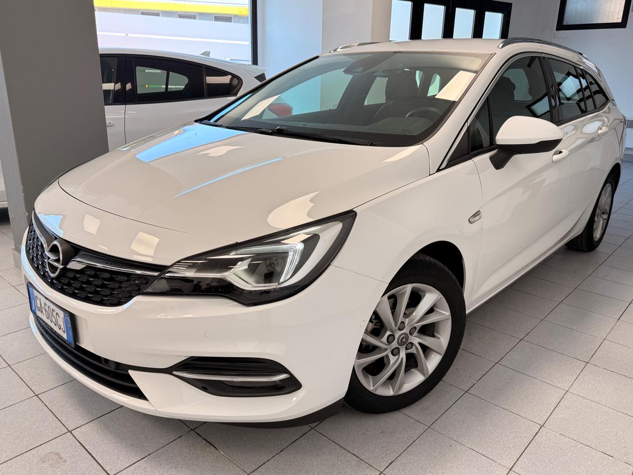 Opel Astra Sports Tourer 1.5 cdti 122cv MATRIX NEOPATENTATI