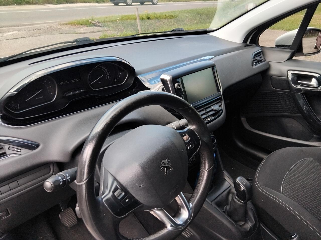 Peugeot 208 Peugeot 208 1.2 allure neo patentati