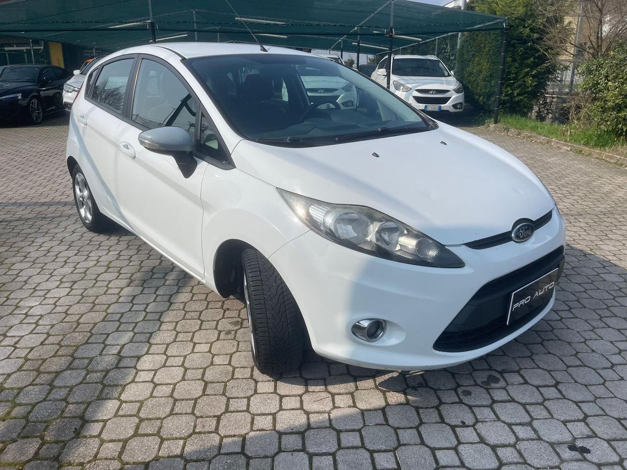 Ford Fiesta 1.4 5 porte Bz.- GPL Titanium