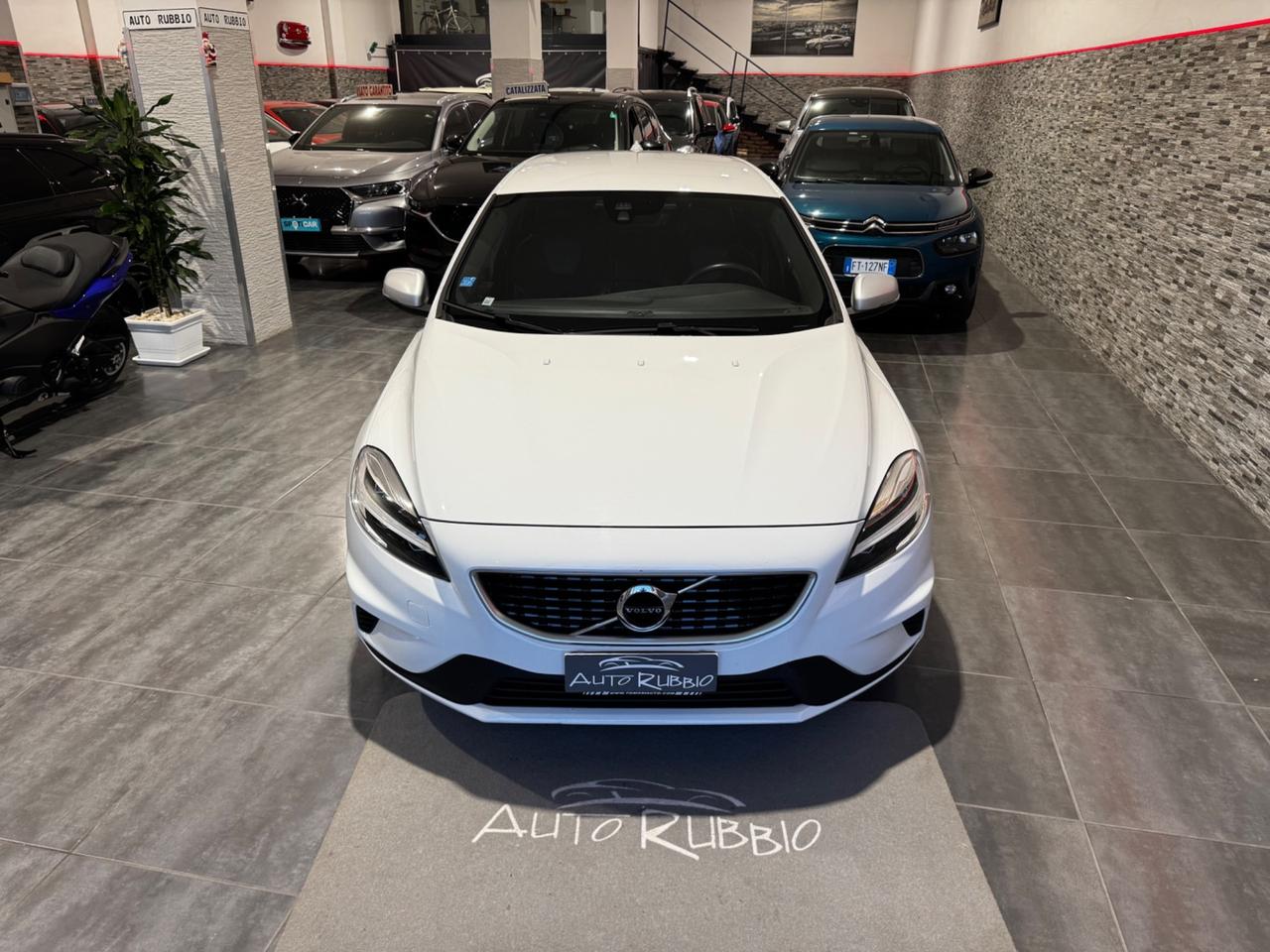 Volvo V40 D2 R-design