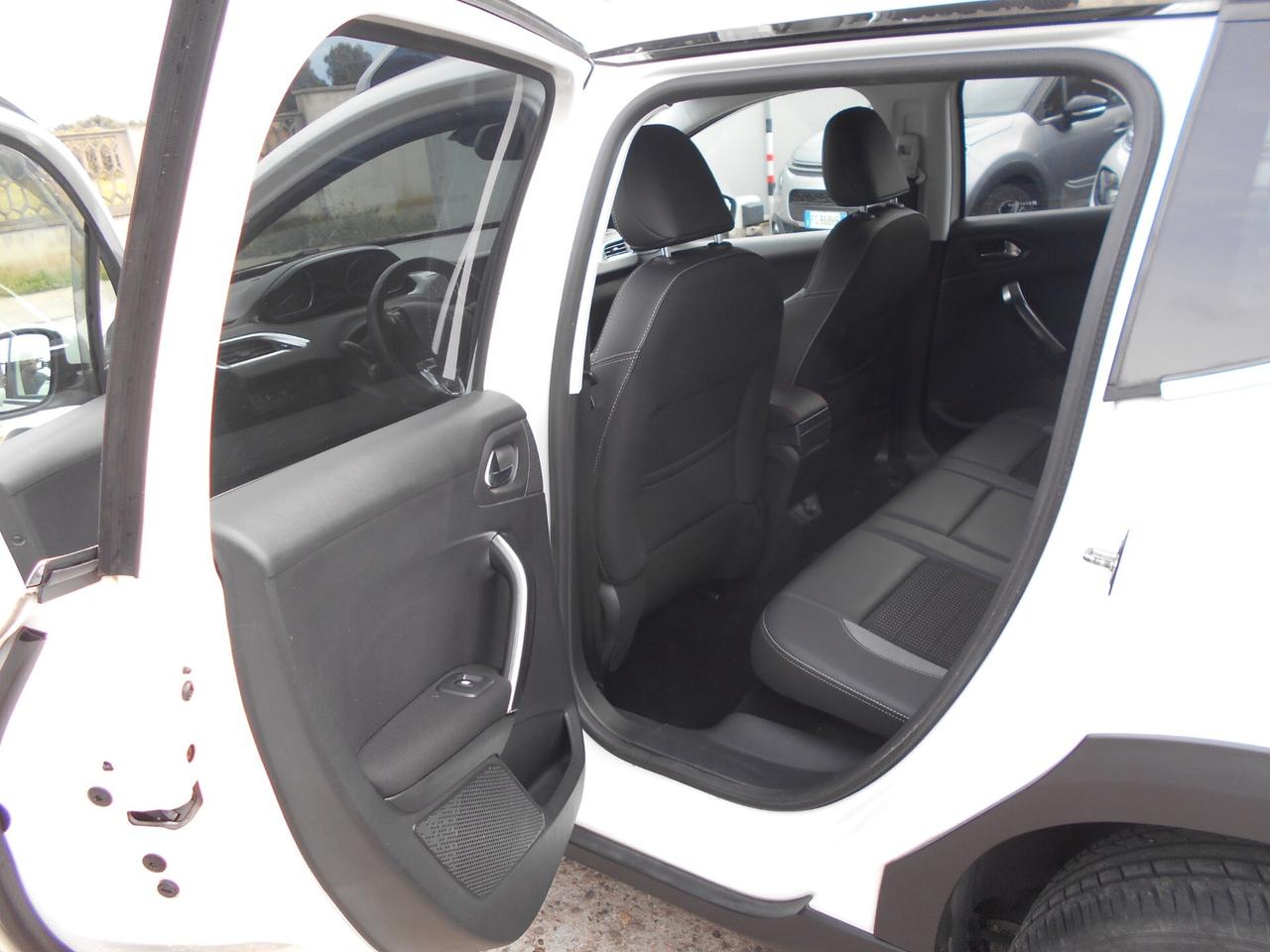 Peugeot 2008 BlueHDi 100 S&S Black Matt