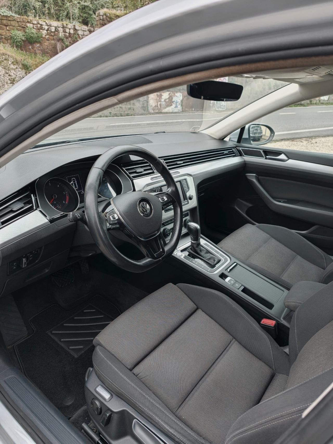 Volkswagen Passat Variant 1.6 TDI 120cv DSG