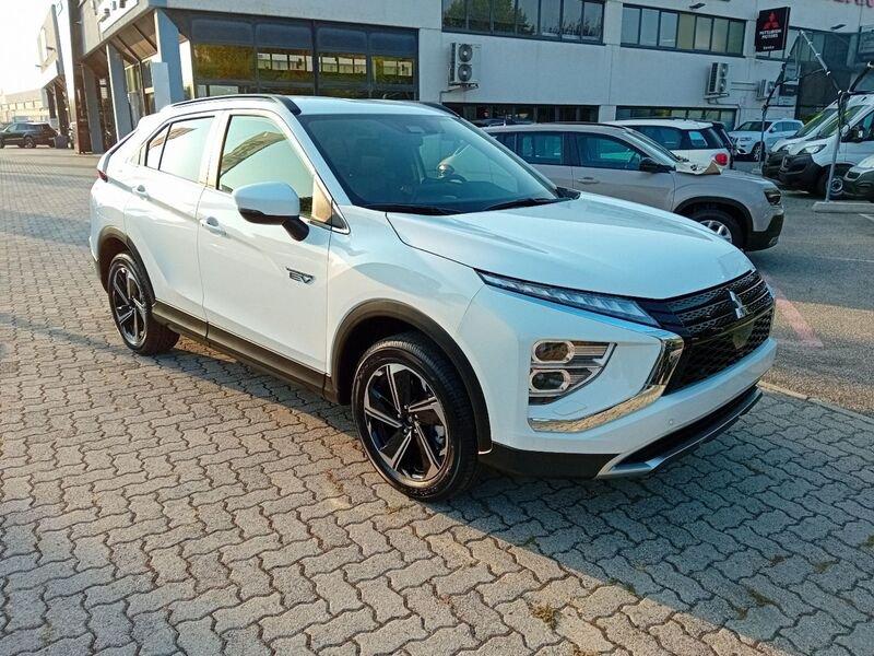 Mitsubishi Eclipse Cross 2.4 MIVEC 4WD PHEV Instyle SDA Pack 0