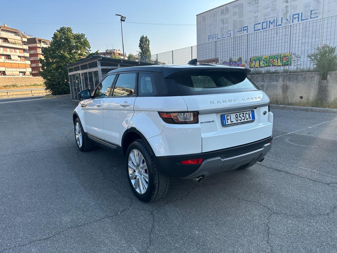 Land Rover Range Evoque 2.0 TD4 150 CV 5p. Pure