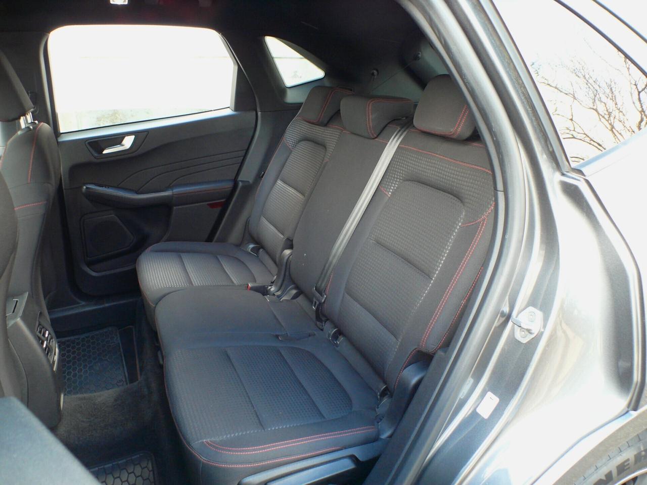 Ford Kuga ST-Line (M1253)