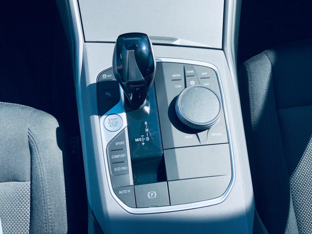 Bmw 318 d hybrid 48V Touring Lounge Business