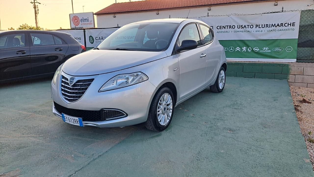 Lancia Ypsilon 1.2 69 CV 5 porte Gold