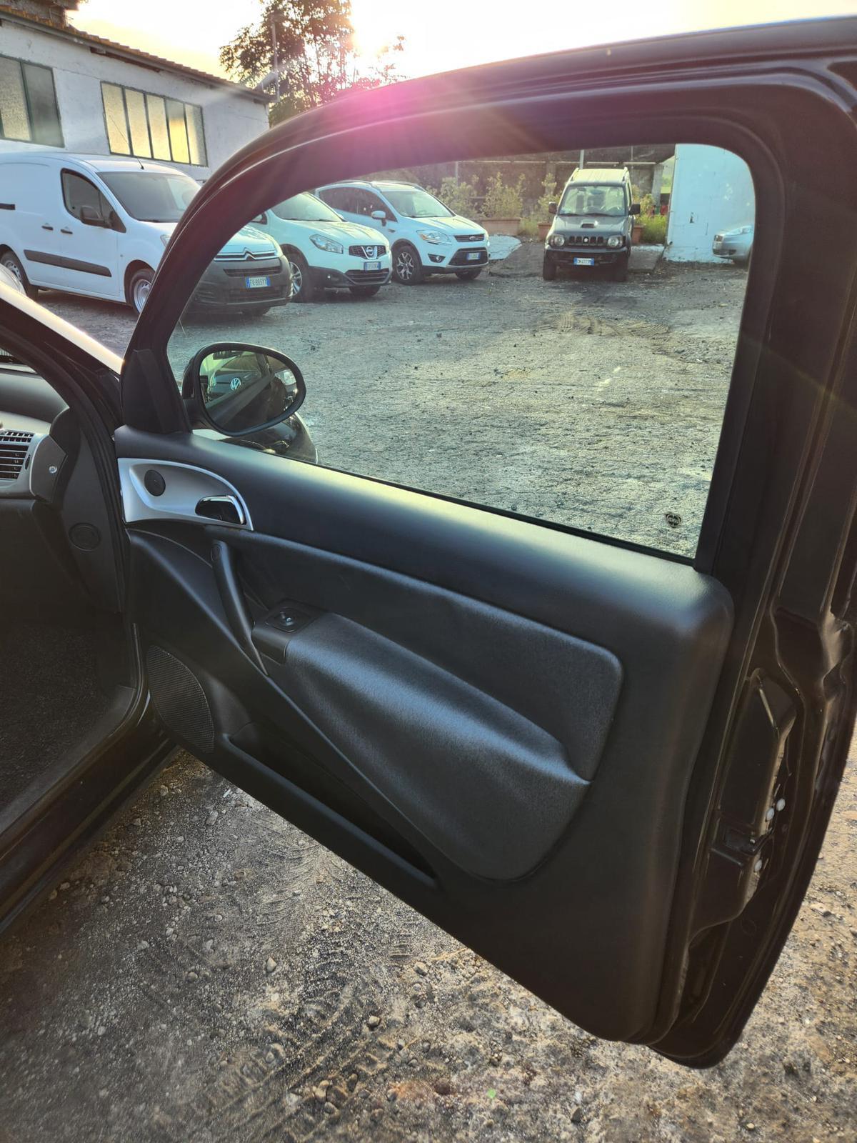 Lancia Ypsilon 1.2 69 CV Platinum ANNO 2012