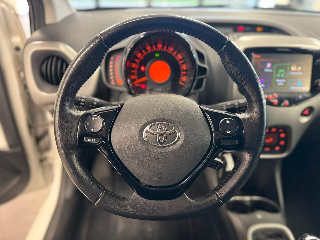 Toyota Aygo 1.0 VVT-i 69 CV 5 porte x-cite