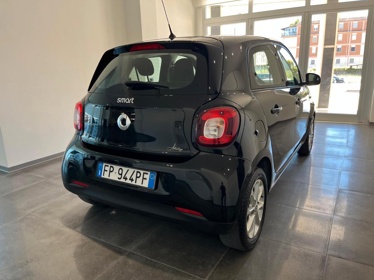 Smart ForFour 70 1.0 Youngster