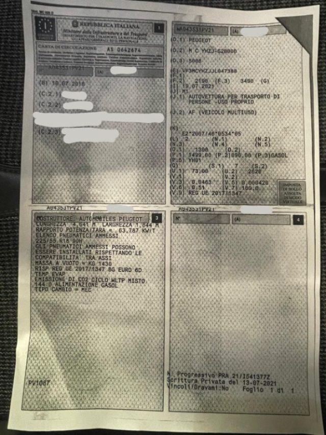 PEUGEOT 5008 BlueHDi 130 S&S Allure