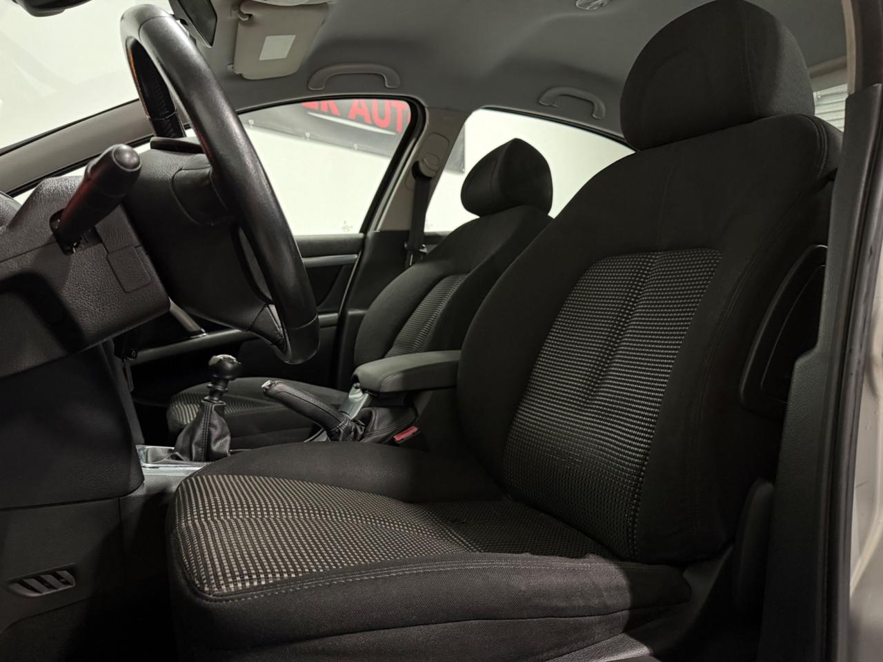 Peugeot 407 2.0 HDi Féline