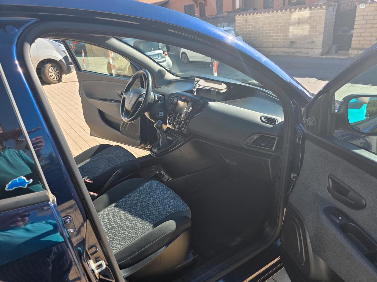 Lancia Ypsilon 1.2 69 CV 5 porte GPL Ecochic Elefantino Blu
