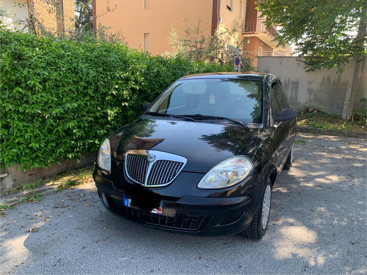 Lancia Ypsilon 1.2 Argento clima