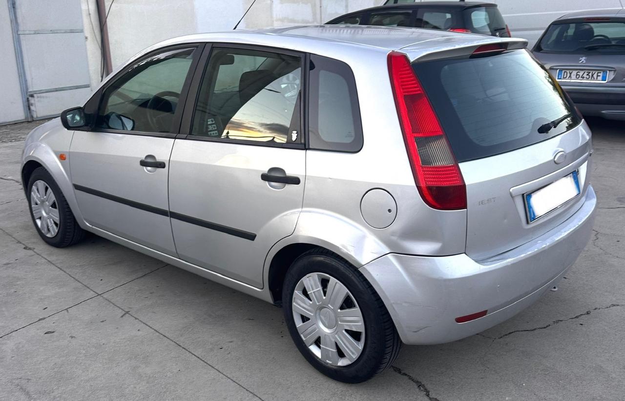 Ford Fiesta 1.4 TDCi 68cv 5p. Ghia