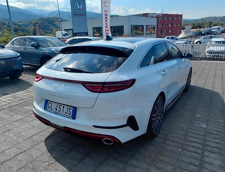 Kia ProCeed 1.6 T-GDI DCT GT