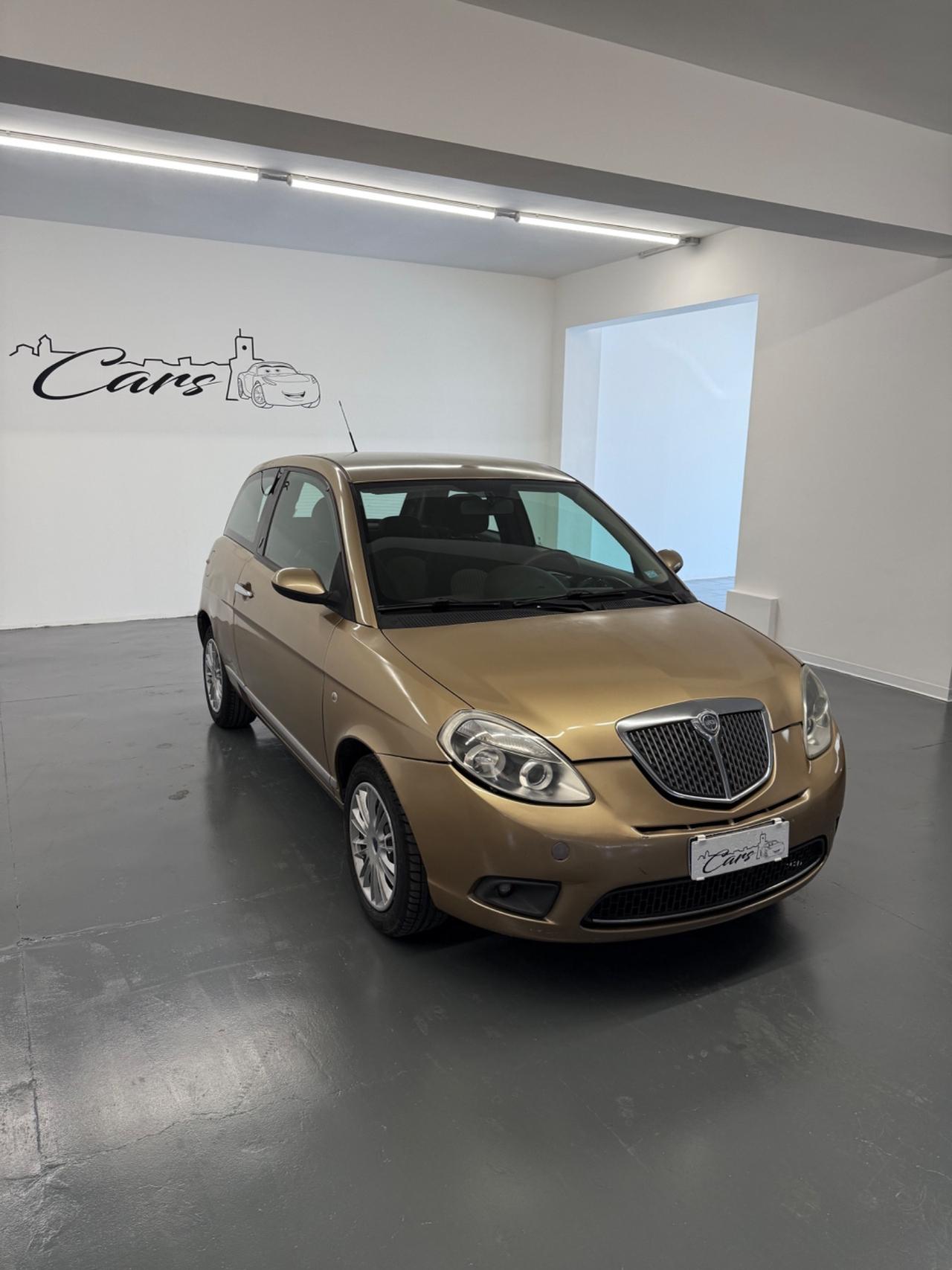 Lancia Ypsilon 1.3 MJT 90 CV Oro Giallo