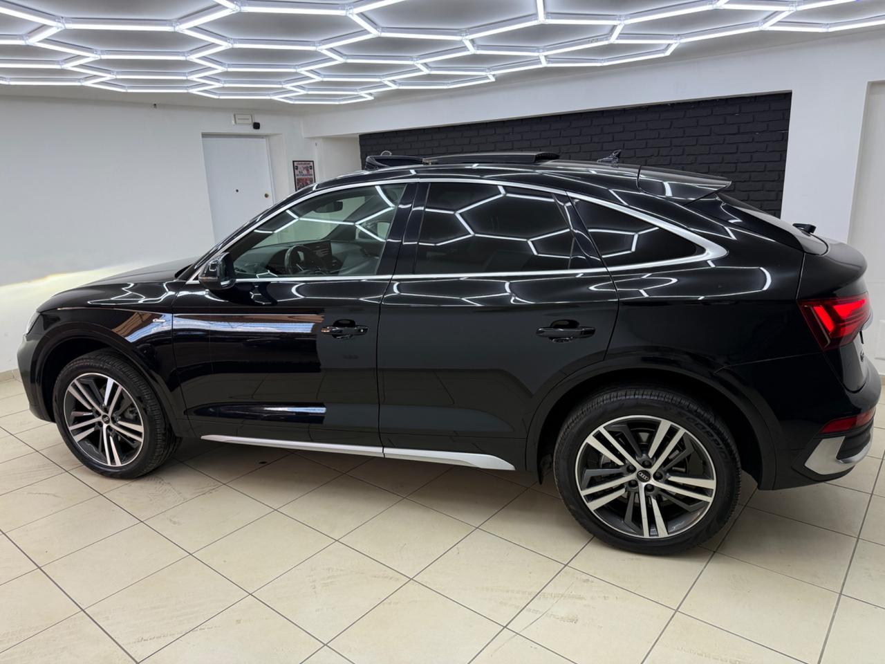 Audi Q5 40 TDI 204 CV S line plus UNICOPRO ITA FULL