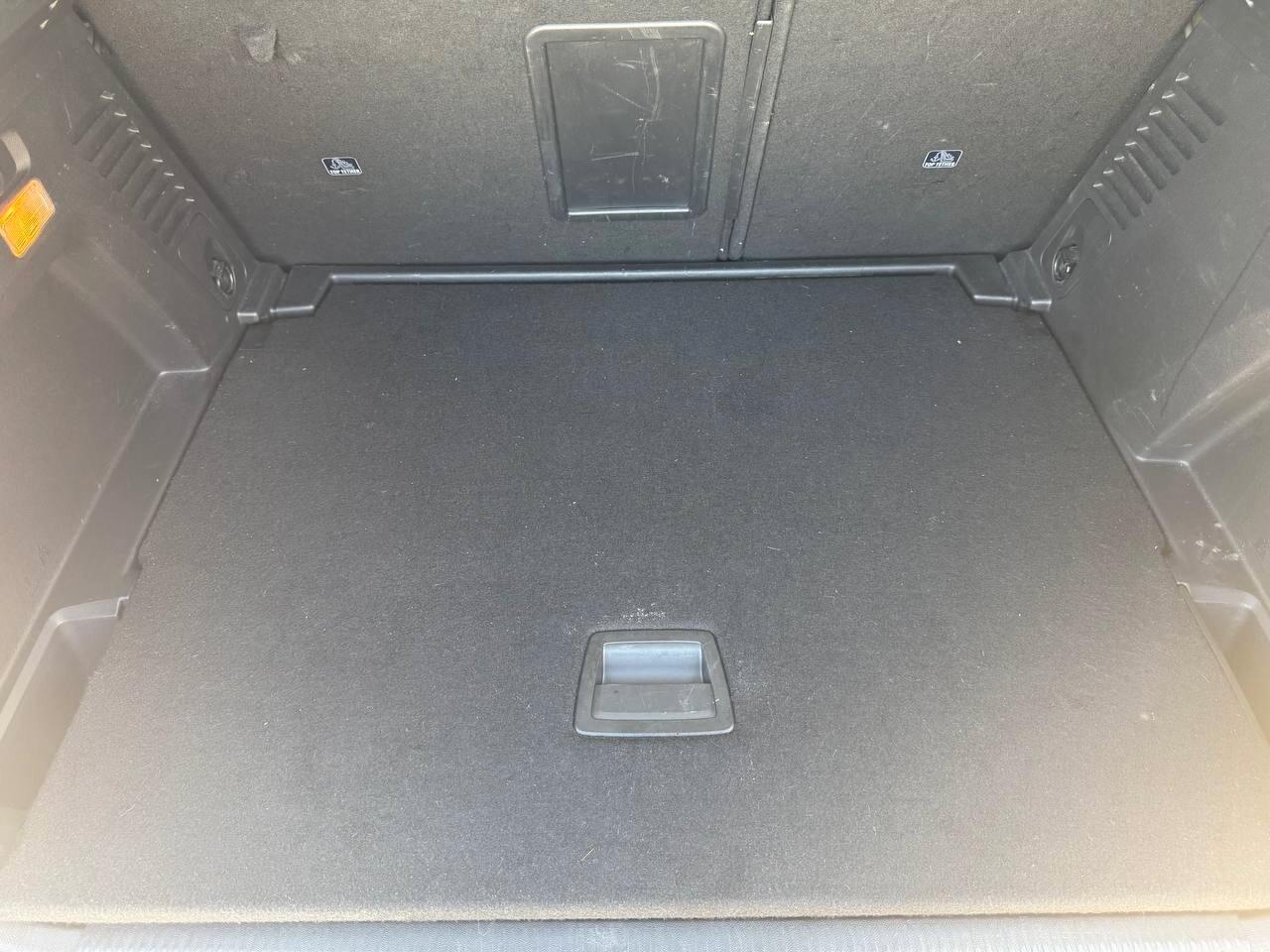 Peugeot 3008 2018 130 EAT8 TETTO APRIBILE Allure