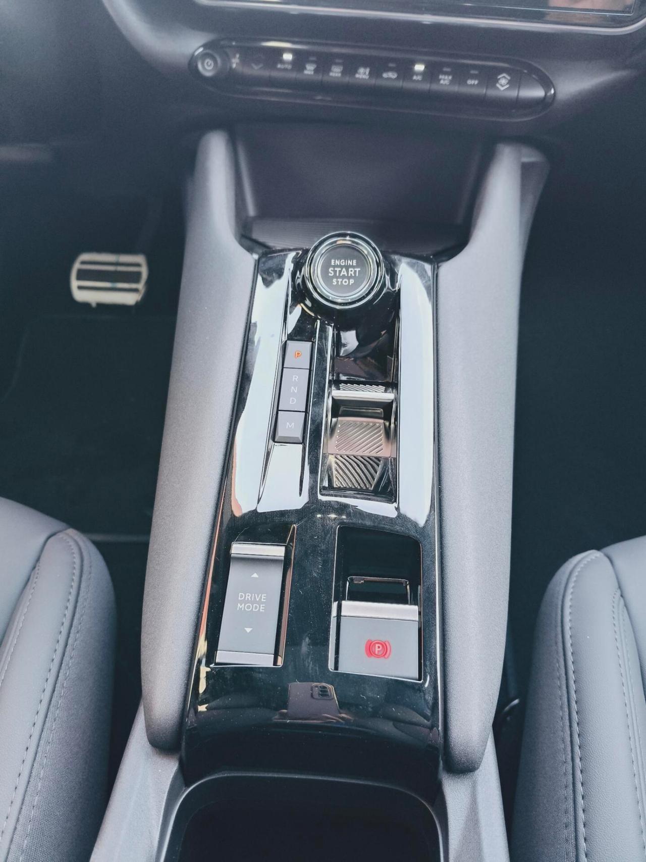 Alfa Romeo Junior 1.2 136 CV Hybrid Speciale KM.ZERO