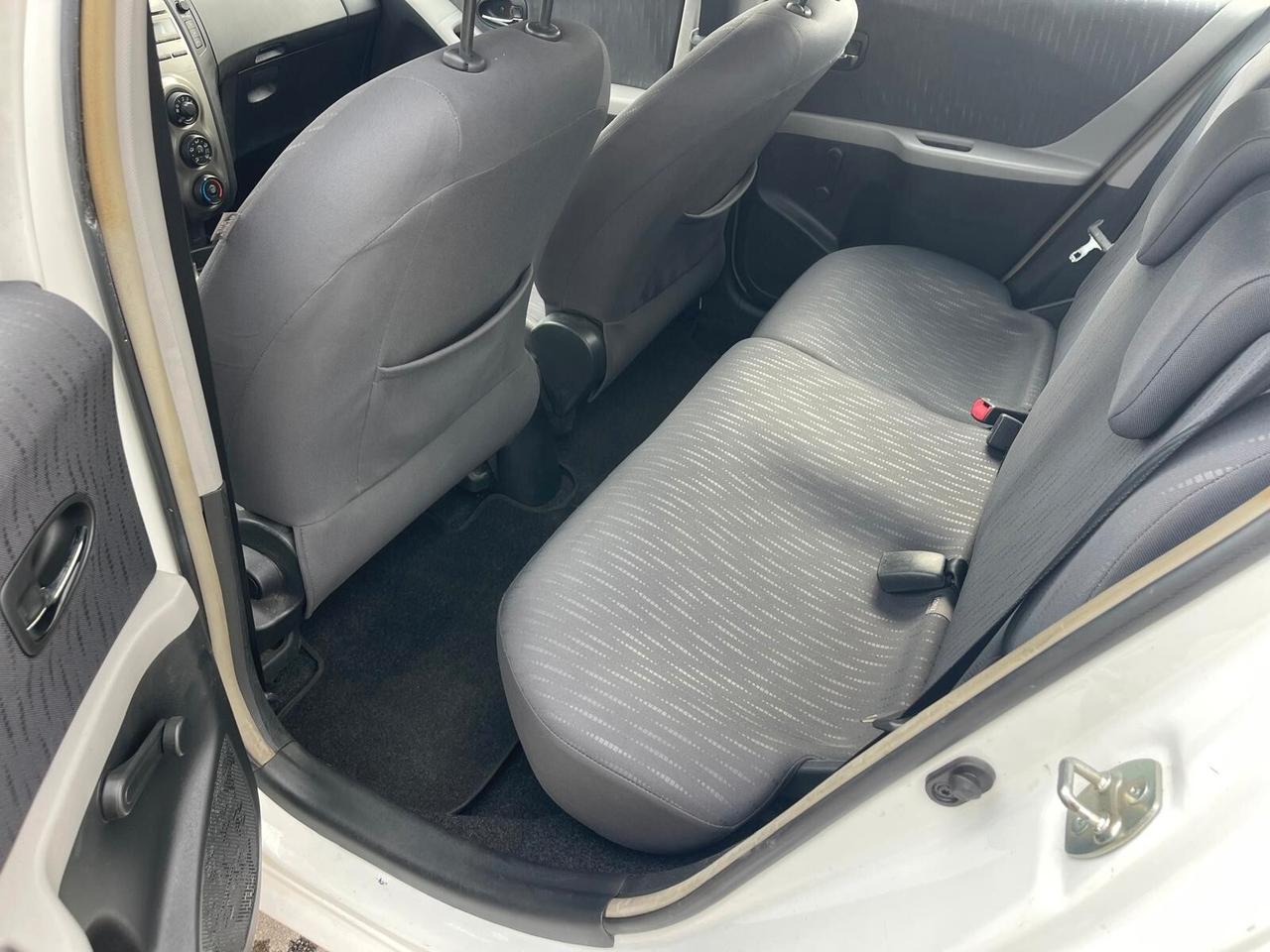 Toyota Yaris 1.3 5 porte Sol GPL Neopatentati