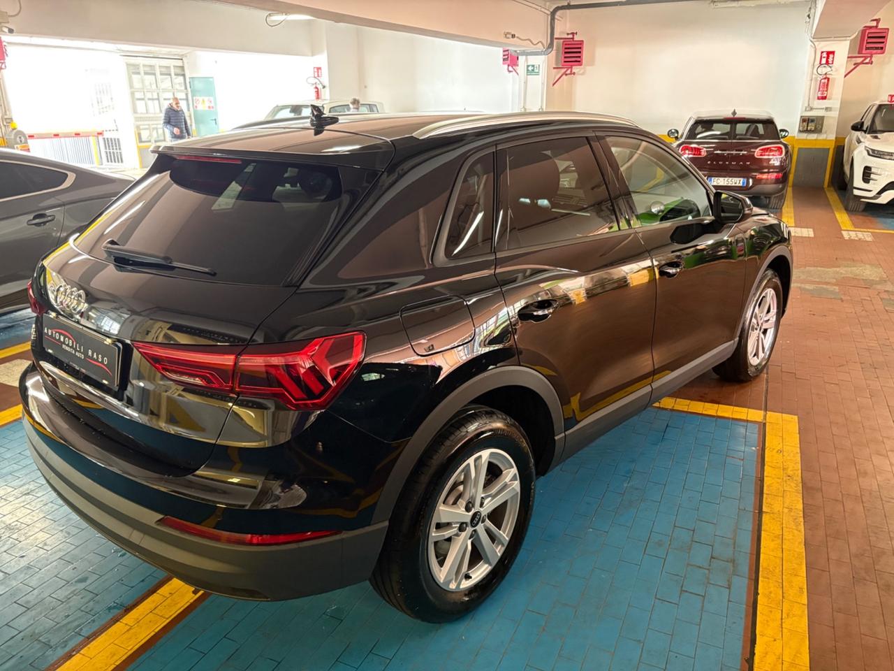 Audi Q3 45 TFSI e S tronic Business