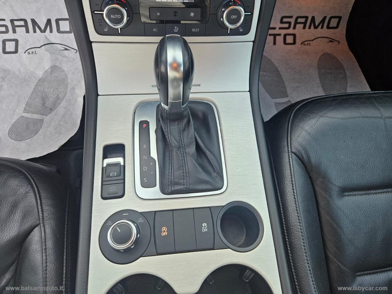VOLKSWAGEN Touareg 3.0 TDI GANCIO DI TRAINO