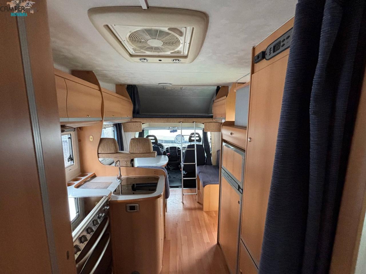 ELNAGH SUPER D 111 c - mansardato con letti a castello in coda e garage a volume variabile