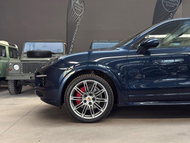 PORSCHE Cayenne 4.8 GTS