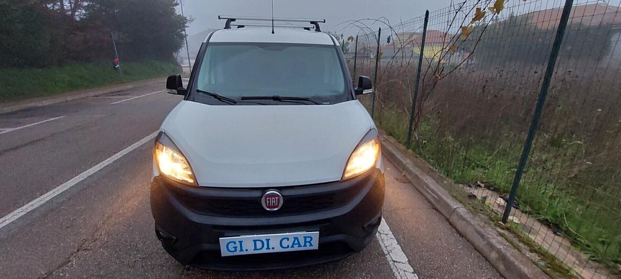 DOBLO" MAXI CARGO 3 POSTI 1,4 T-JET 120 CV METANO DI SERIE POCHI KM PARI AL NUOVO FULL FULL