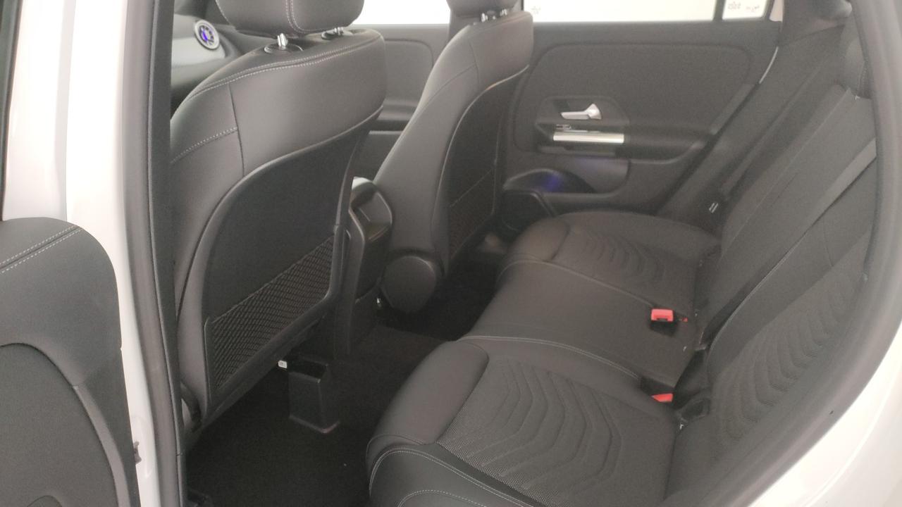 Mercedes-Benz GLA 200 d automatic