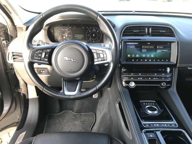 Jaguar F-Pace 2.0 d 240 CV prestige AWD