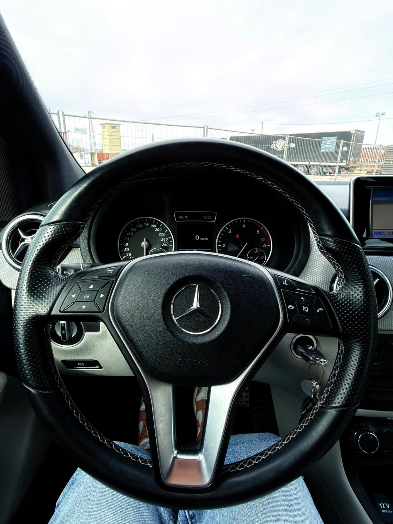 Mercedes-benz B 200 CDI BlueEFFICIENCY Premium