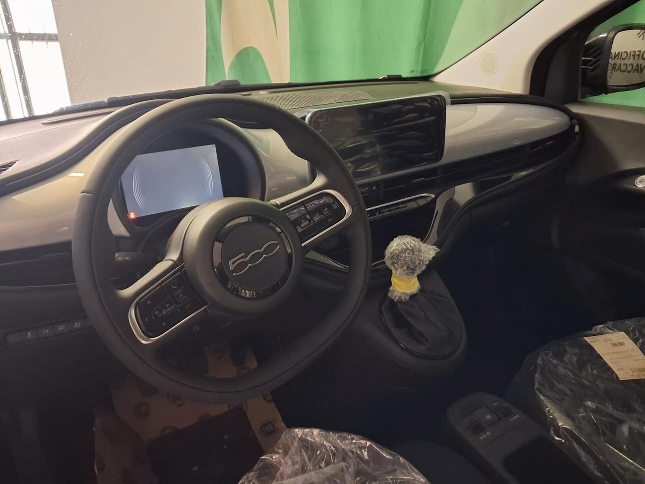 Fiat 500 Berlina Hybrid Icon