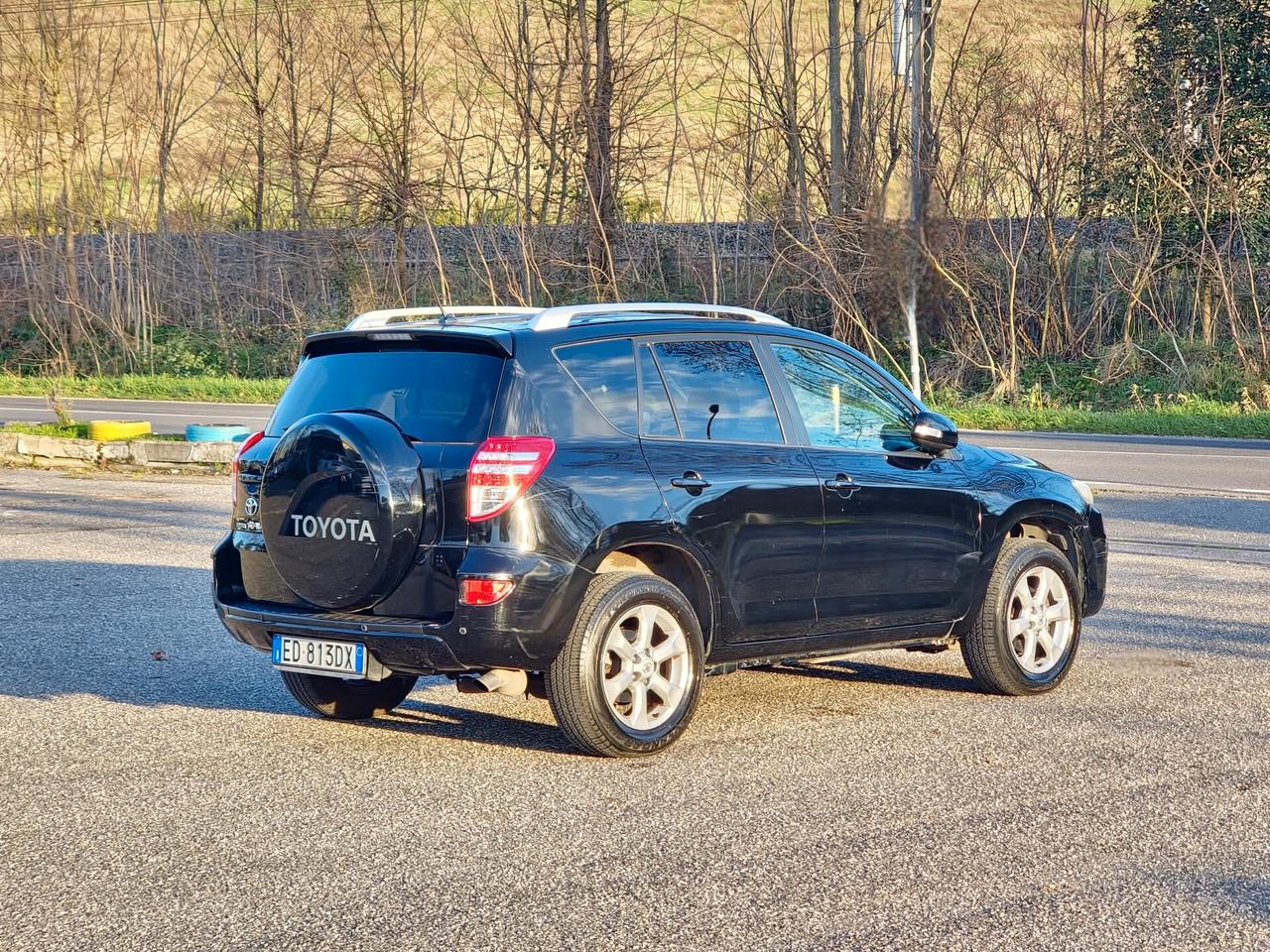 Toyota RAV 4 RAV4 2.2 D-4D 150 4x4 CV DPF Exclusive 2010-E5 Manuale