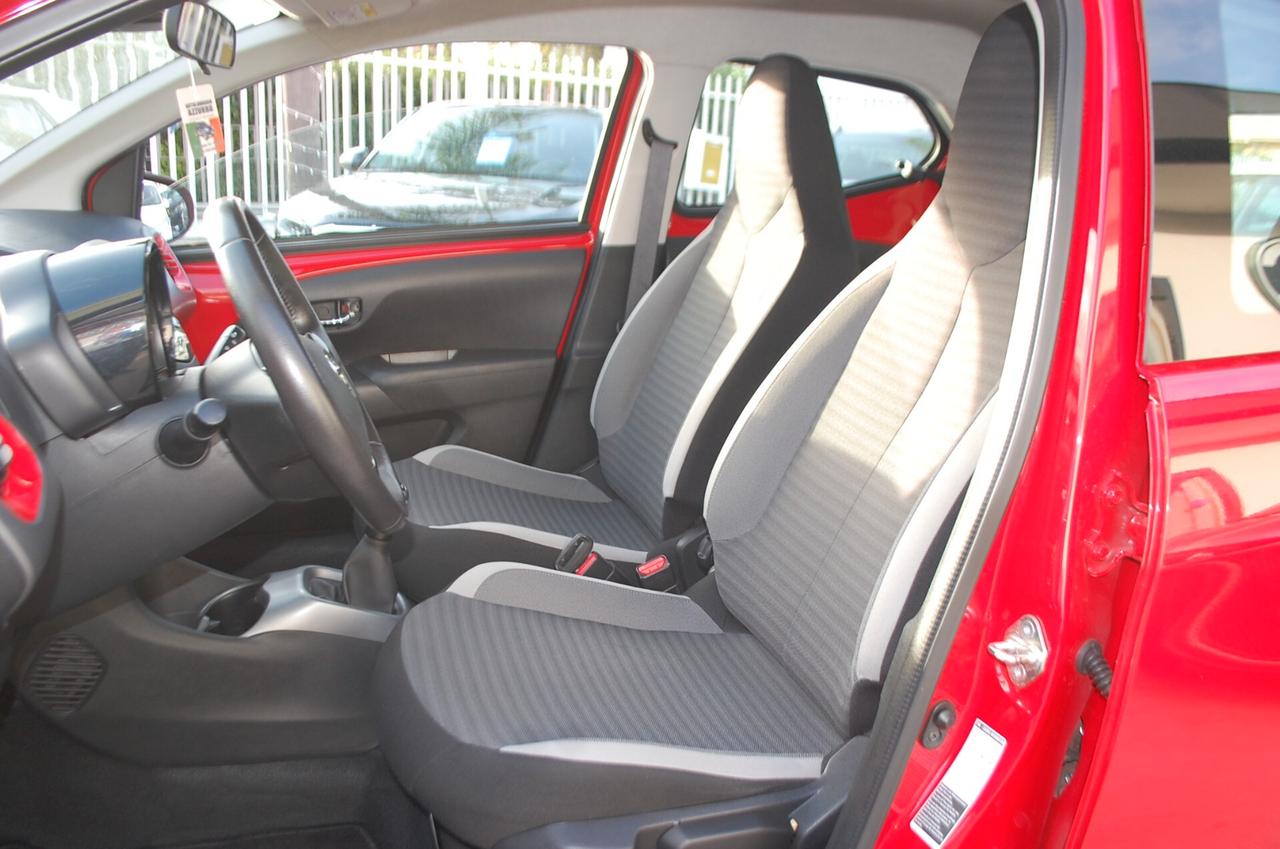 Toyota Aygo Connect 5p 1.0 x-cool 72CV Uff Italy App Lega USB Led
