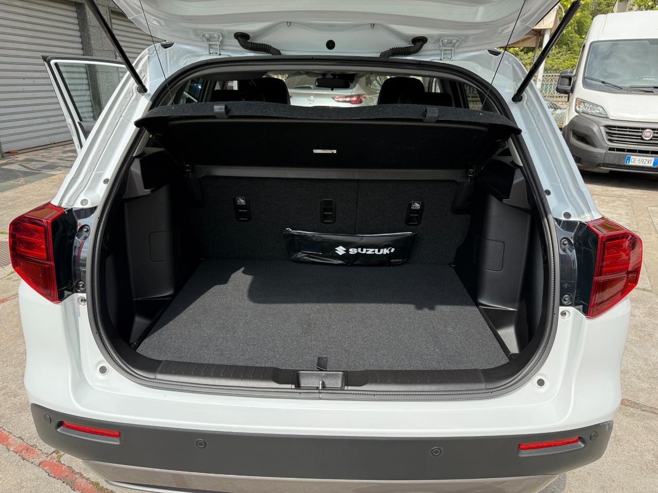 Suzuki Vitara 1.4 Hybrid Top