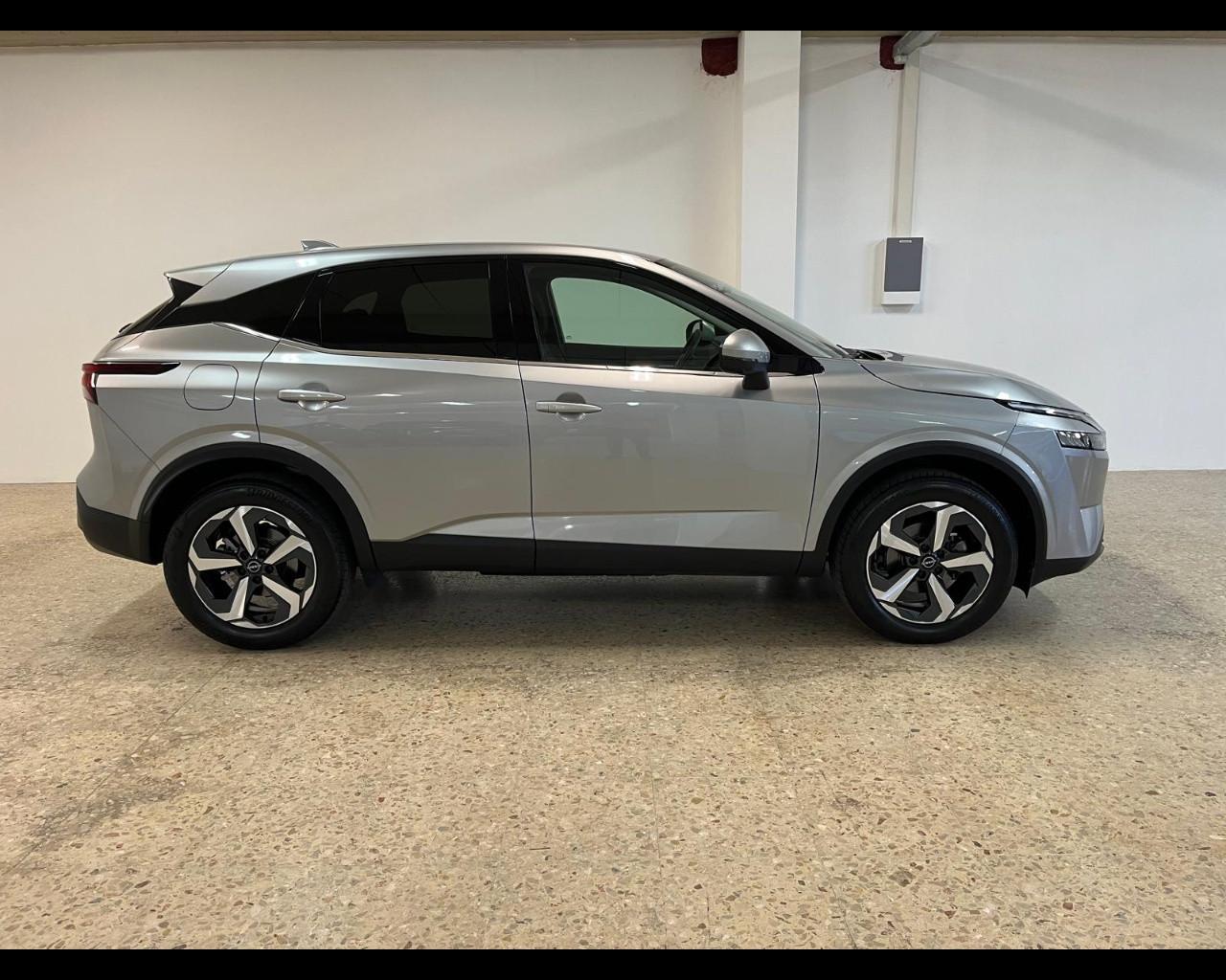NISSAN QASHQAI N-CONNECTA MHYB 140CV